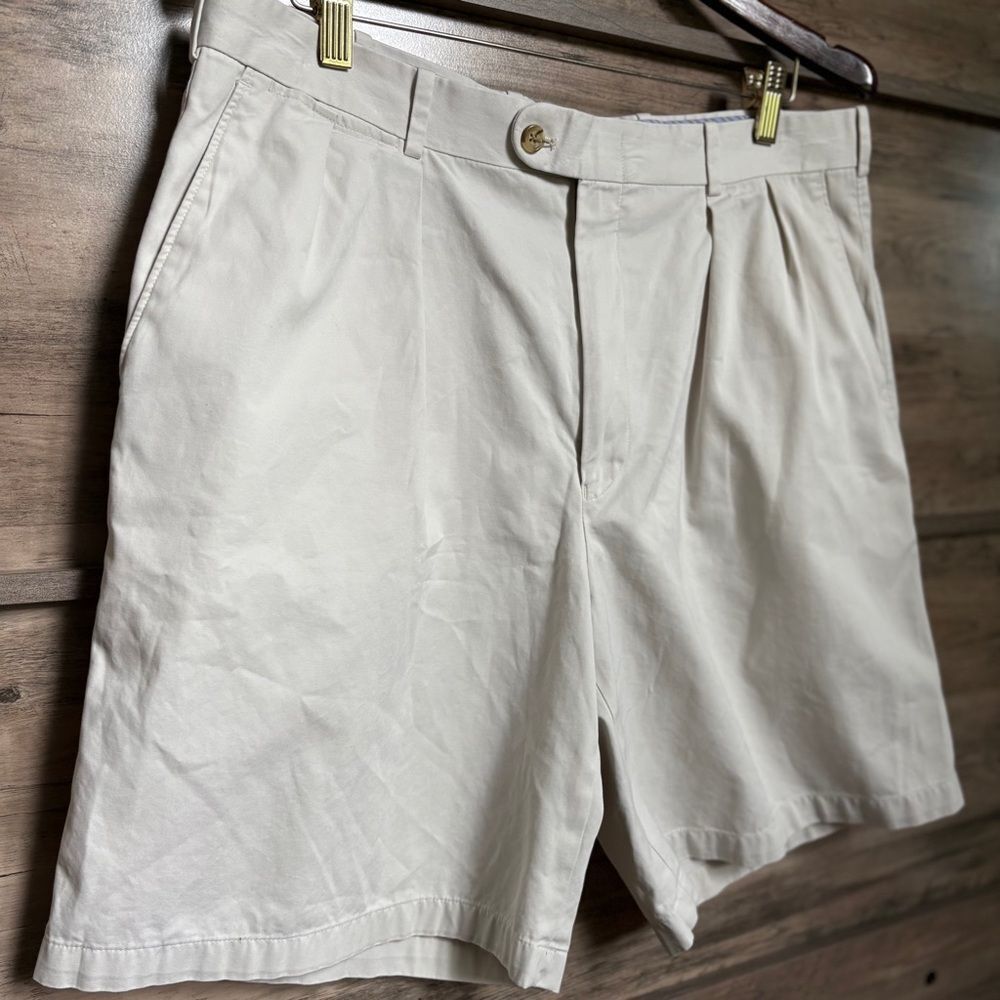 Peter Millar 36 Light Tan Khaki Pleated Front Shorts Sporty Boardwalk Preppy - Picture 7 of 10